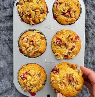 CRANBERRY-ORANGE 🍊 MUFFINS
I hope you had a wonderful holiday! I bet you have some #cranberries leftover from yesterday’s feast. And you probably have some 🍊 kicking around too. So once the kitchen is cleaned up 🧽 and the relatives are gone 👋 I suggest you make a batch of these tart-sweet, #wholegrain muffins😊
Cranberries serve up some very 😎 health bennies for your gut and bladder, but mostly I ❤️ the pop of scarlet color they add and their pleasantly tart bite😋
Grab the brand NEW ⭐️ recipe for these babies 👆 or just search “cranberry” at www.franceslargemanroth.com
#holidaybaking 
#betterbaking 
#healthybaking 
#cranorange 
#cranberry 
#holidayleftovers 
#cranberrymuffins 
#cranorangemuffins 
#guthealth 
#bladderhealth 
#healthyandtasty 
#easybaking 
#tartsweets