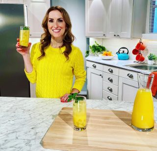 ✨The OG Wellness Drink✨
[#AD] So many wellness trends come and go, but there’s one that has stood the test of time. @floridaorangejuice 🍊 delivers a powerful ⚡️combination of vitamins and minerals, which make it an excellent choice for overall health this holiday🎄season and beyond. 
Here’s the magic✨in an 8-oz glass:
1. Excellent source of vitamin C, which protects cells and promotes the production + function of immune cells
2. Provides a good source of potassium, folate, and thiamin, which help support #hearthealth 🧡 
3. Contains a very cool phytonutrient, #hesperidin, which has been shown in clinical studies to have #antioxidant properties, ❤️ health benefits and can help👇 inflammation
OJ is fabulous in so many holiday 🎄🕎 recipes and one of my faves is the Florida Orange Juice Mint Mocktail, which is easy to whip up and works for the whole family:
2 cups OJ
½ cup sparkling water
¼ cup 🍋 juice
¼ cup water
Combine and serve over 🧊 Add mint and enjoy! Adults can add a little splash of sparkling wine or other 🥃 if they like. Cheers!
What’s your favorite way to use The Original Wellness Drink?
#FloridaOJ
#TheOriginalWellnessDrink
#immunity
#winterwellness
#hesperidin
#OJlover
#vitaminC