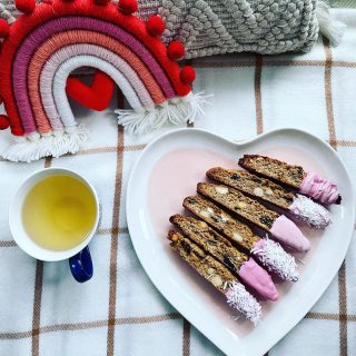 💖 PINK-DIPPED BISCOTTI 💖
Come join me in my cozy window seat for some 🫖 & a biscotti! I have been needing some pretty 🤩 things around me lately to get me through this 🥶 And pink 💕 always perks me up so I created these Macadamia & Cherry 🍒 Biscotti. They’re made with whole wheat flour and are LOADED a with goodies. 
I used all natural food coloring and played around with various shades of pink + some dried 🥥 I think they’re pretty perfect for a Valentine’s or Galentine’s celebration 🎉 
So who is gonna come join me in the window seat for some 🫖? 
Grab the brand new recipe in the link 👆 
💕❤️💖💜🤩❤️💖💜🤩❤️💜💕
#valentines 
#galentines 
#valentinestreats 
#biscotti 
#getcozy 
#pinkfood 
#whitechocolate 
#macadamianuts 
#chocolatedipped 
#healthiertreats 
#treatsforyoursweets 
#teaandcookies 
#teabreak
#biscottirecipe 
#wholegrainbaking