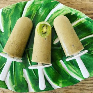 ☀️ IT’S TIME FOR POPSICLES! ☀️ 
Trust me, I’m not complaining, but it is heating up! That means it’s time for hydrating foods, like smoothies and seasonal fruit & veggies. I like combining a little of everything into this refreshing recipe, which works as a smoothie or 🧊 pop 💚💚💚
Makes 2 smoothies or 6 🧊 pops
8 oz plain or vanilla 🌱 🥛 
1 🥝 peeled
1/2 ripe 🥑 
Juice and zest of a 🍋 
1/8 tsp 🧂 
1/2 baby 🥒 
1 🍌 
1/2 tsp cinnamon
Blend until smooth. If having as a smoothie—pour into a glass and enjoy 😋 
If you’re making ice pops, pour evenly into 6 (3 oz) molds. Freeze for 5-6 hours or overnight. Run the mold under warm 💦 and cool off! 😎 
Grab the recipe 👆 Happy Weekend!
#popsicles 
#popsicleweather 
#homemadepopsicles 
#icepops 
#greensmoothies 
#greensmoothieice 
#hydratingfoods 
#warmweatherfood 
#kiwifruit 
#vegantreats