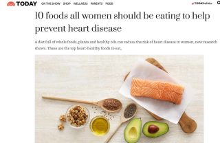 10 FOODS FOR ❤️ HEALTH
Ladies, IKYK, but ❤️ disease remains the #1 killer of women in the US. It’s a scary statistic, but there’s a ton you can do to lower the risk. My dad died from a massive heart attack at 62, so you bet I’m eating all the foods I me room in this great piece by @caroline.kee on @todayshow. 
Here are some of the foods you should be eating for your ❤️ They’re all part of the #mediterraneandiet and psst, it’s easy because they’re 😋
Walnuts: Studies show that including omega-3 rich walnuts in a healthy diet may help maintain both physical and 🧠 health
🥬 Dark leafy greens, like collards and kale contain magnesium. Low levels of this mineral have been linked to ❤️ disease
Fatty 🐠: eating seafood 2x/week is linked with a 👇 risk of dying from cardiovascular disease. Fatty 🐟 contain ❤️ protective omegas + other important nutrients 
Grab the entire list at the link in my bio 😊 What’s your fave ❤️ healthy food?
#hearthealthyfood 
#womenshearthealth 
#todayshow 
#nutritionexpert 
#fattyfish 
#leafygreens 
#evoo 
#walnuts 
#longevity 
#healthyaging 
#takecareofyourheart
#womenshealth